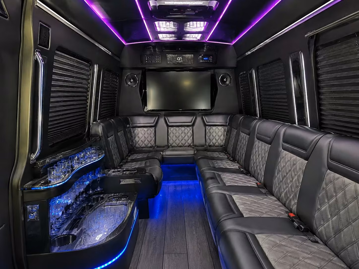 bus rental options for oakland trips